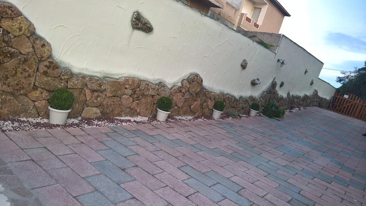 Casa Vacanza Giulia Budoni Exterior photo